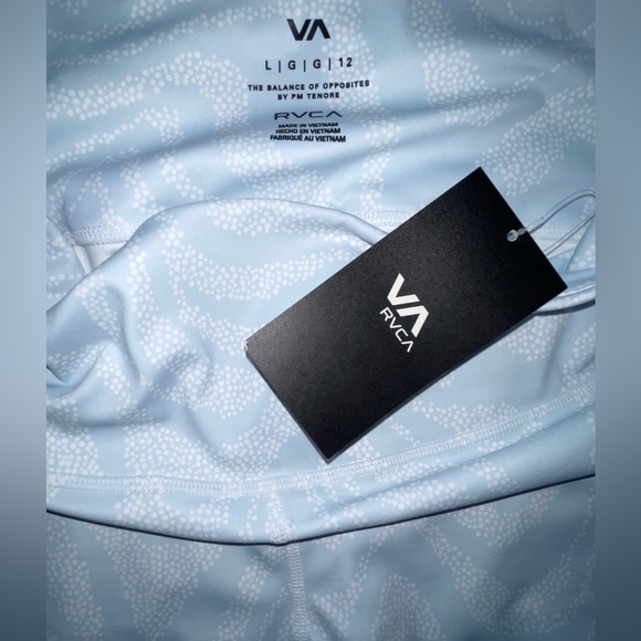 RVCA Workout Set - Picture 2 of 8